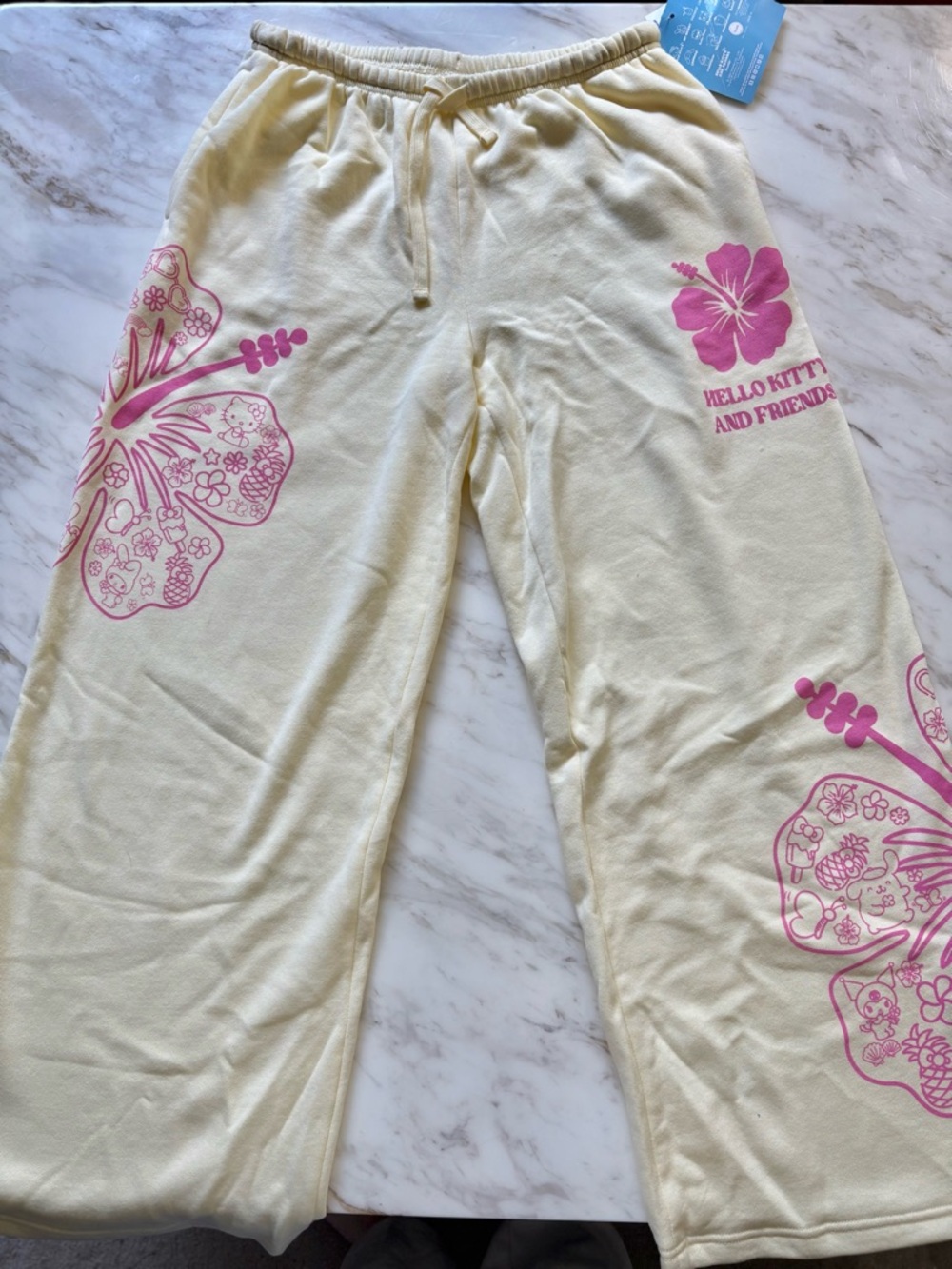 Hello Kitty Hawaiian print sweatpants